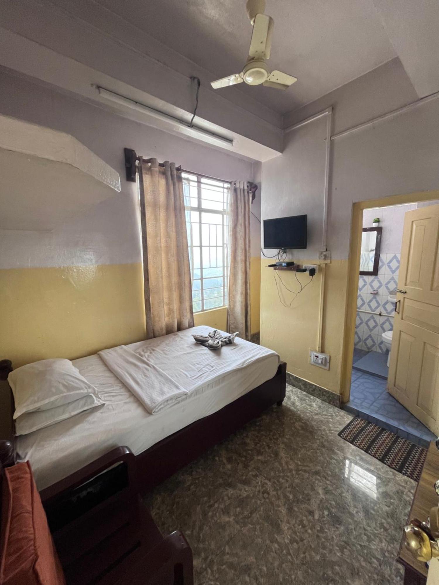 Jn Hotel Kohima Exterior foto